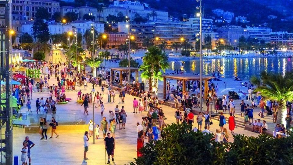 Monaco # Menton - 4 Persons - Hypercenter - Private Parking - Full Renovated - Clim - Fast Wifi - Beach And Sun Ngoại thất bức ảnh