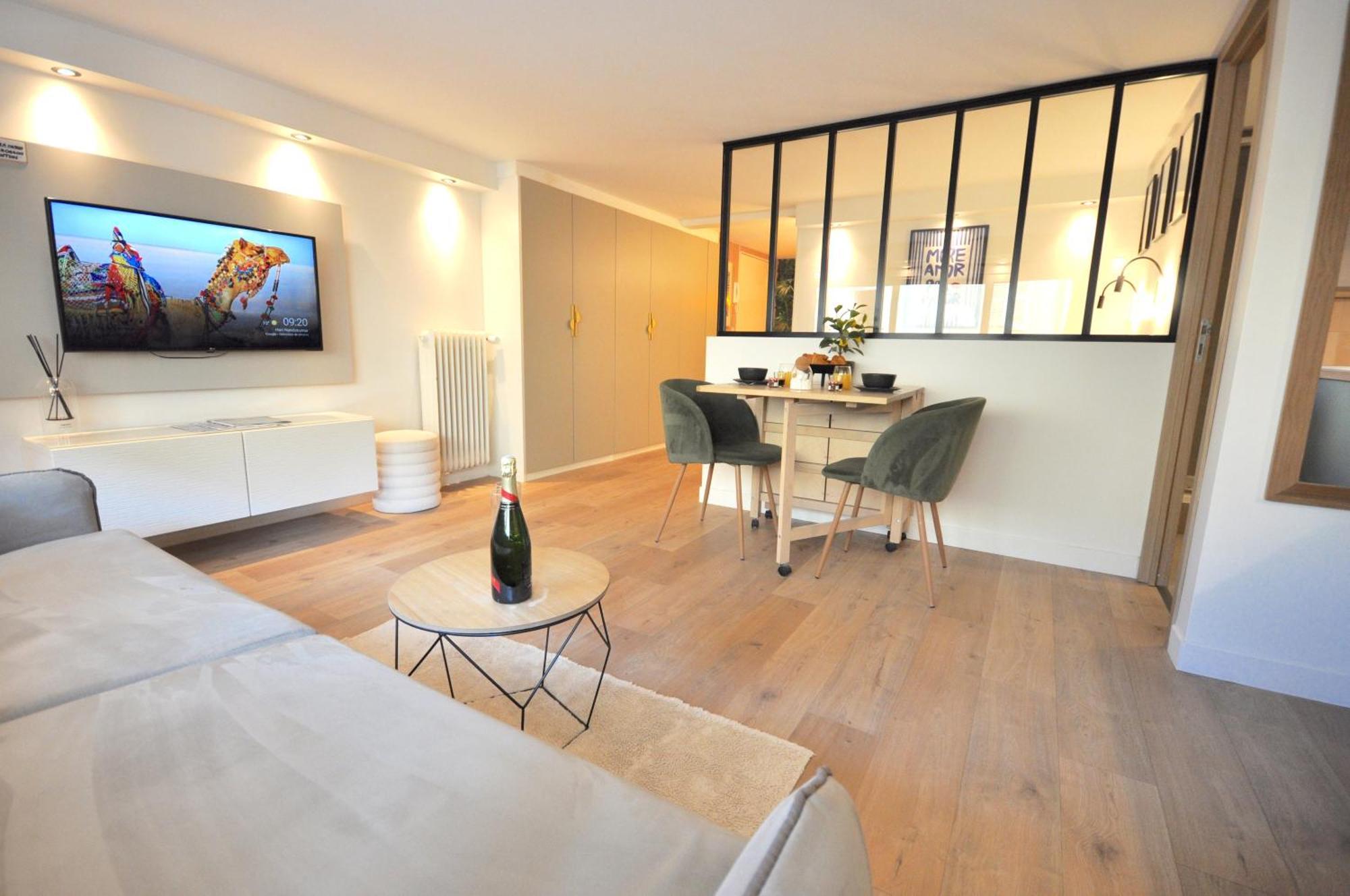 Monaco # Menton - 4 Persons - Hypercenter - Private Parking - Full Renovated - Clim - Fast Wifi - Beach And Sun Ngoại thất bức ảnh