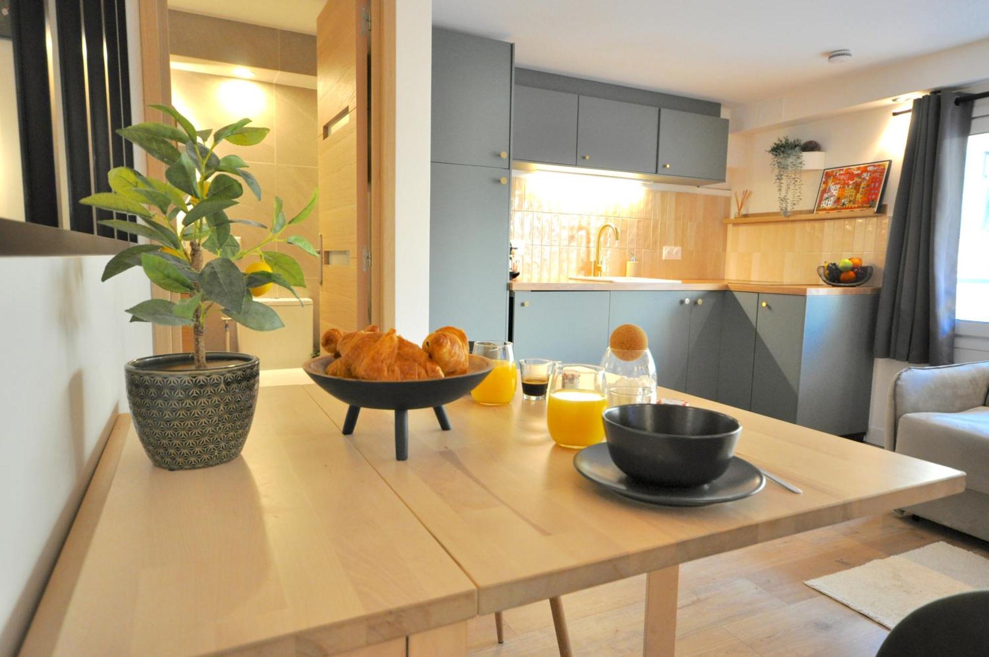 Monaco # Menton - 4 Persons - Hypercenter - Private Parking - Full Renovated - Clim - Fast Wifi - Beach And Sun Ngoại thất bức ảnh