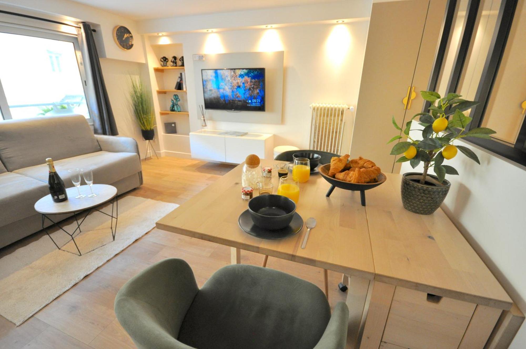 Monaco # Menton - 4 Persons - Hypercenter - Private Parking - Full Renovated - Clim - Fast Wifi - Beach And Sun Ngoại thất bức ảnh