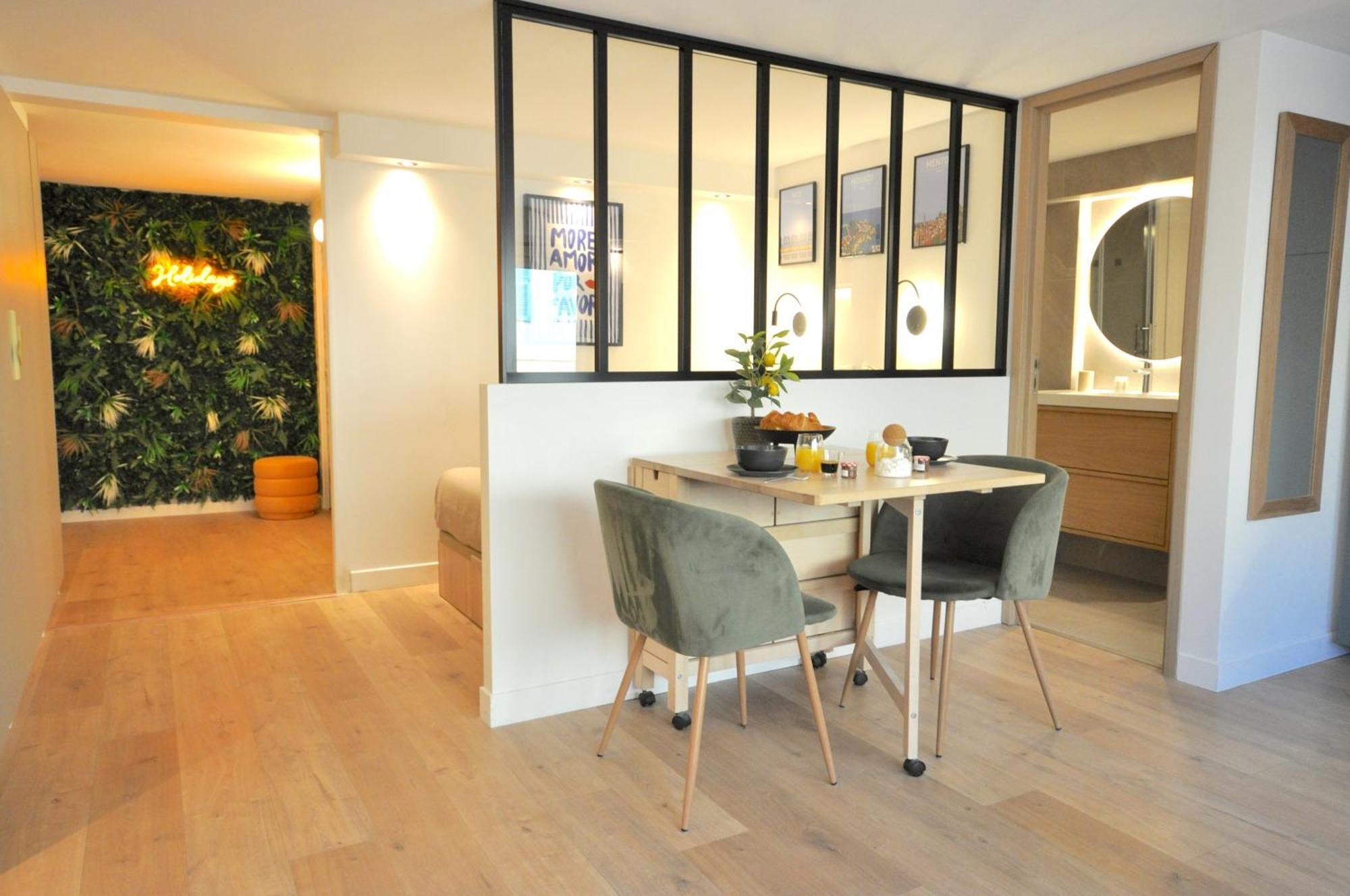 Monaco # Menton - 4 Persons - Hypercenter - Private Parking - Full Renovated - Clim - Fast Wifi - Beach And Sun Ngoại thất bức ảnh
